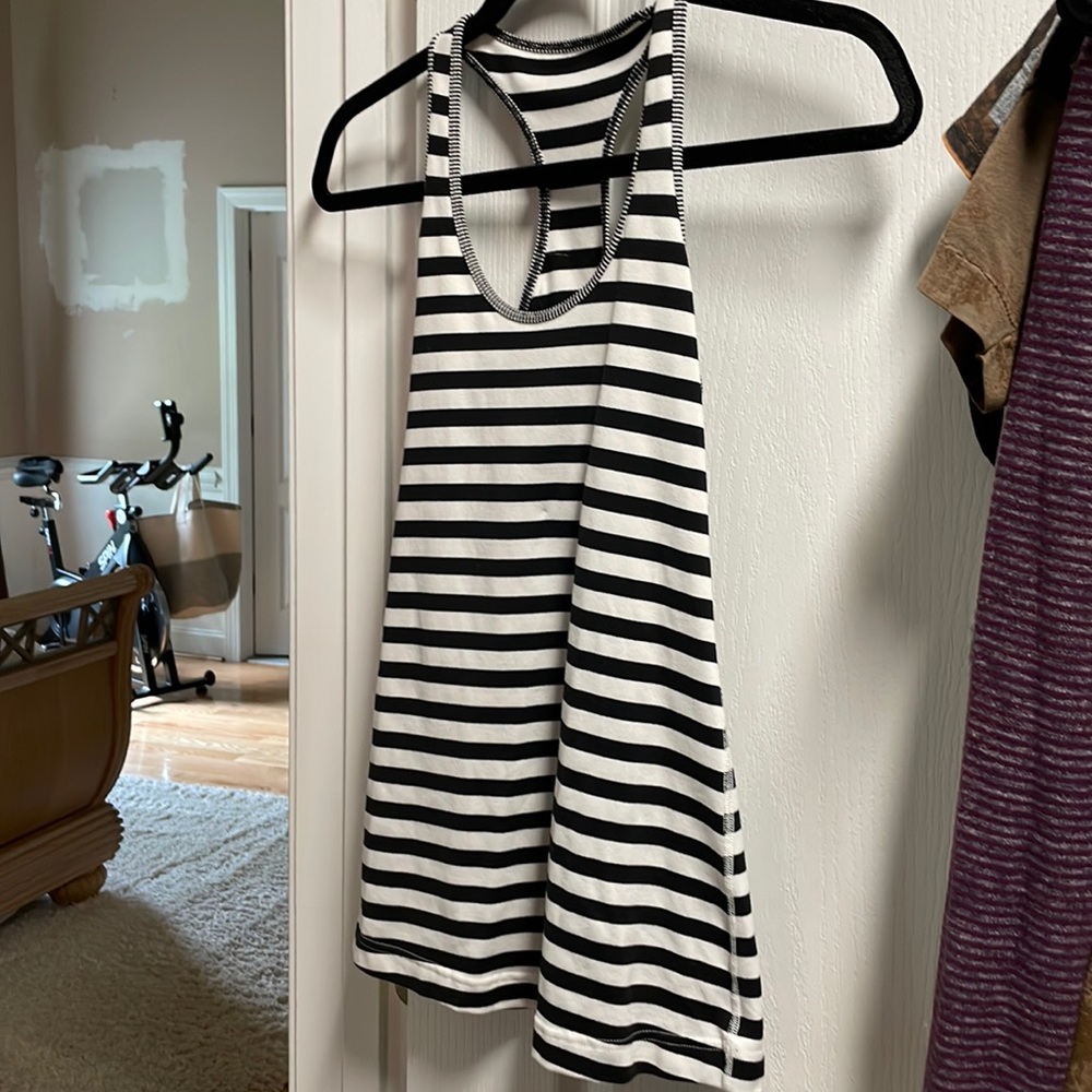 Lulu lemon athletic top